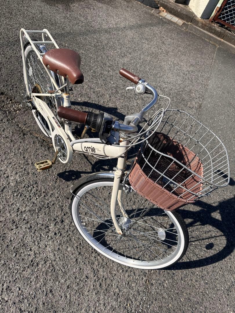 24インチamieシティサイクル 自転車　前カゴ付き