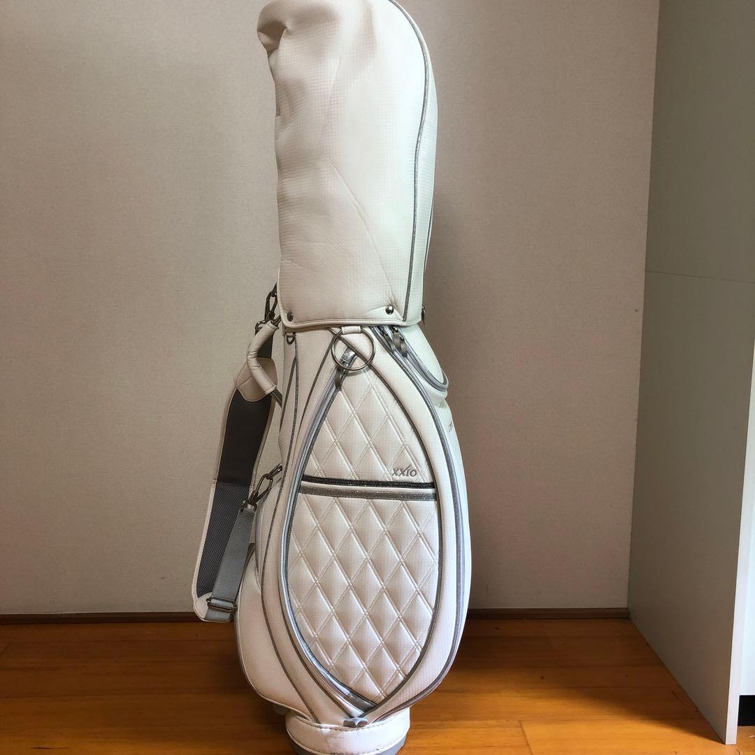 XXIO ゼクシオ キャディバッグ ホワイト フード付き レディース