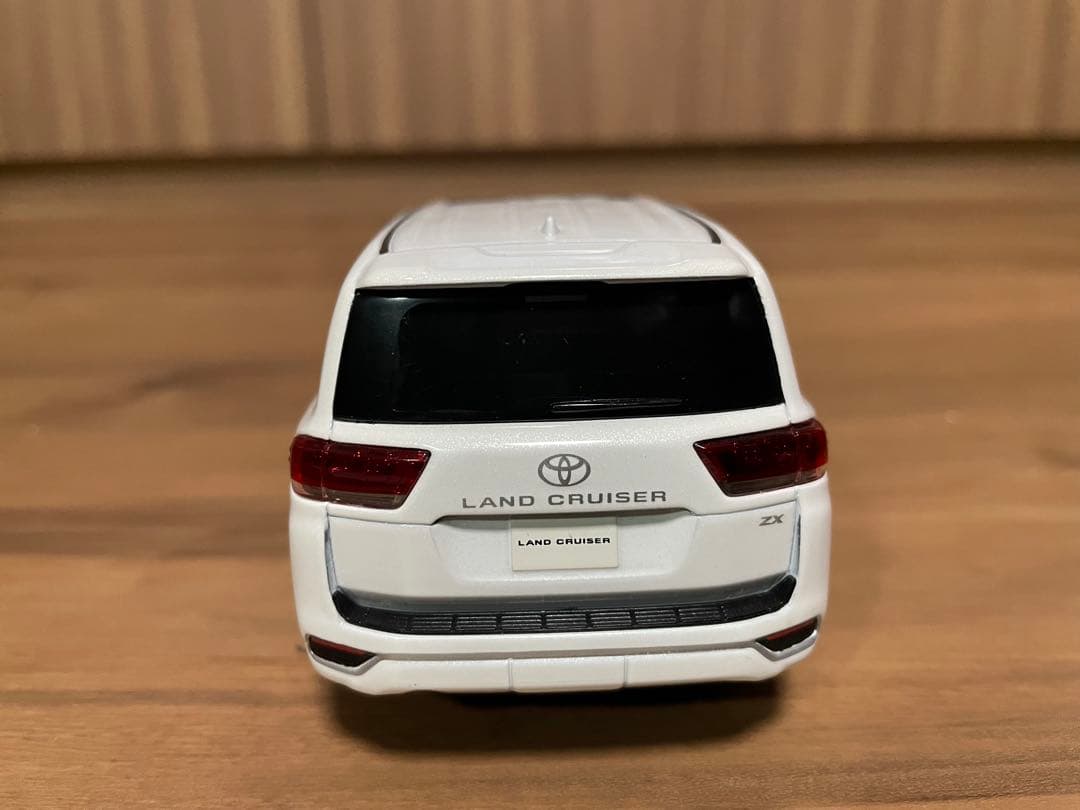 ランドクルーザー色見本1/30ミニカー