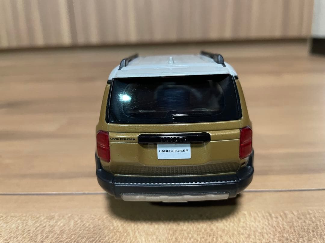 ランドクルーザー色見本1/30ミニカー
