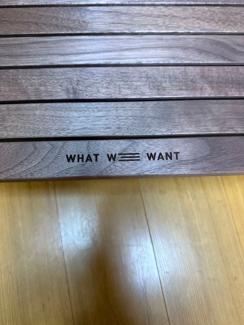 WHAT WE WANT FBFOOTSTAND テーブル　ワットウィーウォント