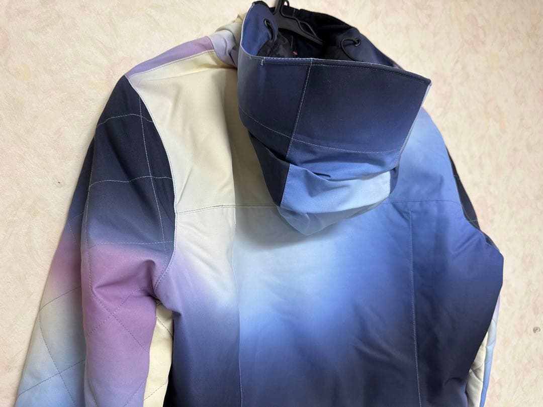 ボルコム　スノーボードジャケット　Mサイズ