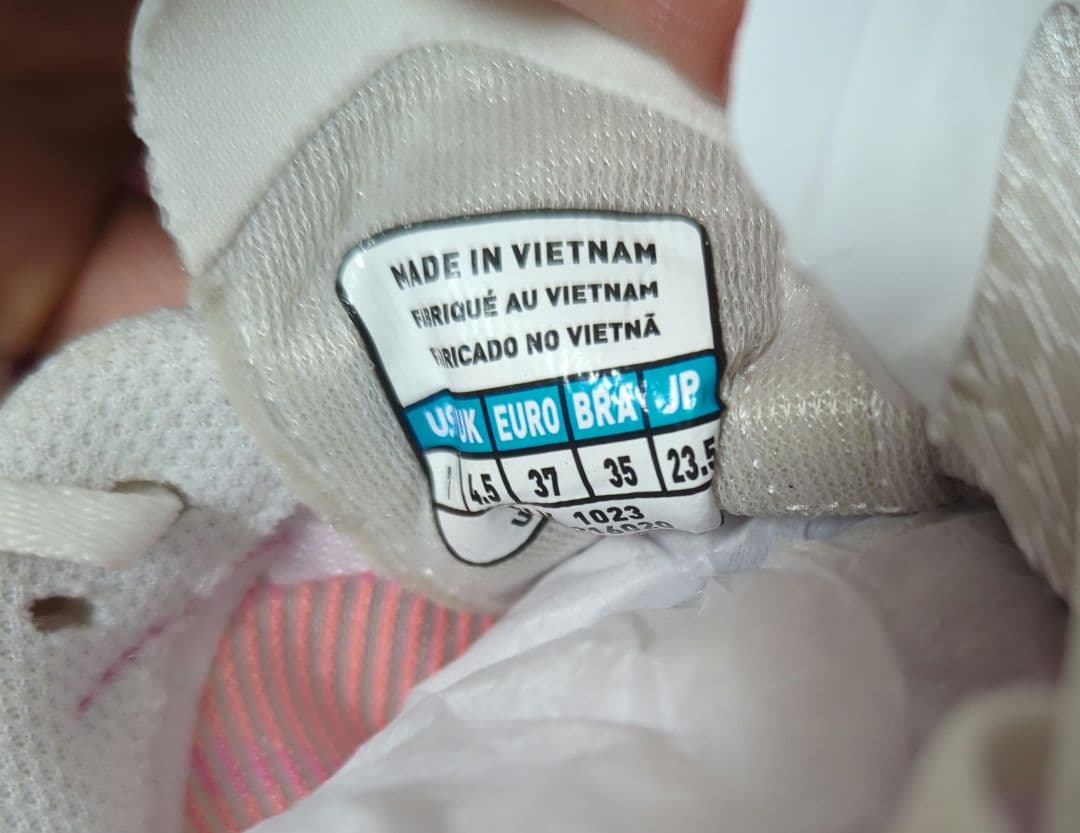 【美品】Mizunoウェーブデュエル3 ランニングシューズ ピンク 23.5cm