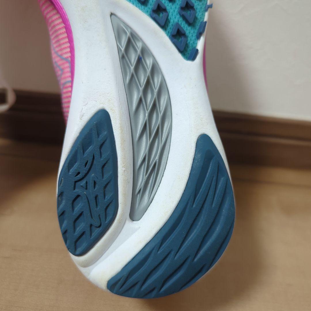 【美品】Mizunoウェーブデュエル3 ランニングシューズ ピンク 23.5cm