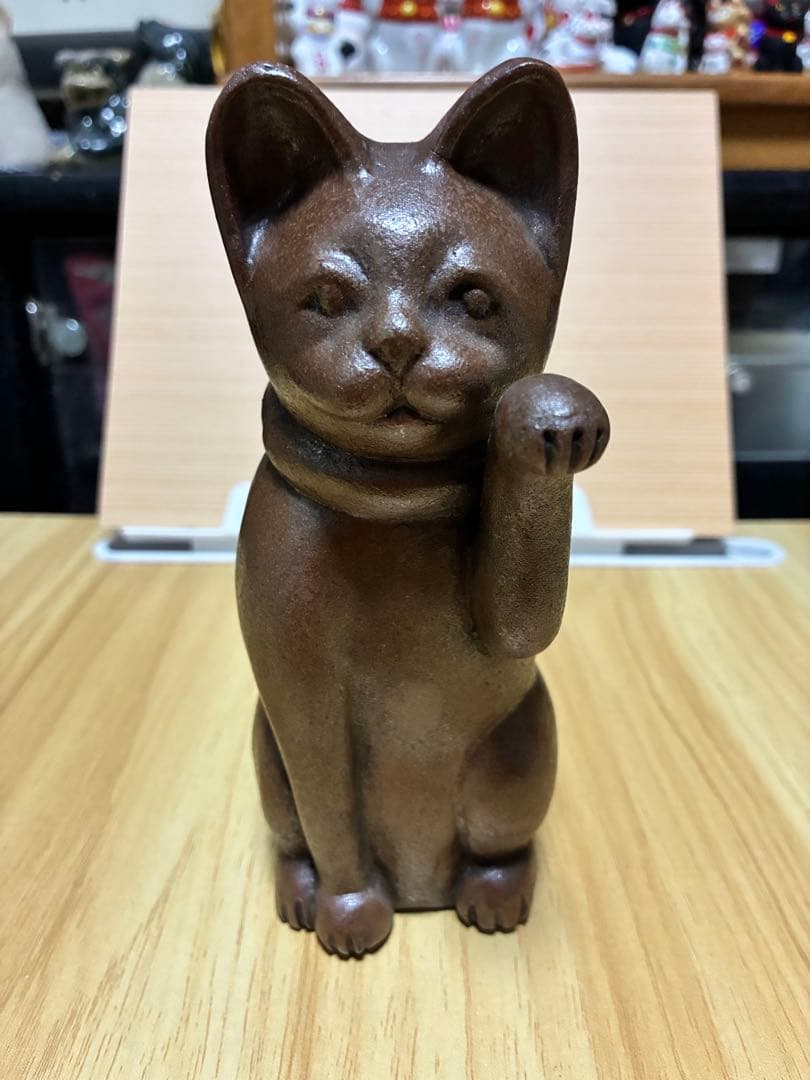 招き猫　備前焼