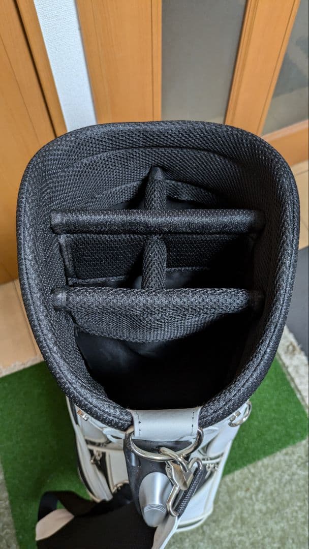 超美品 TaylorMade テーラーメイド キャディバッグ ホワイト