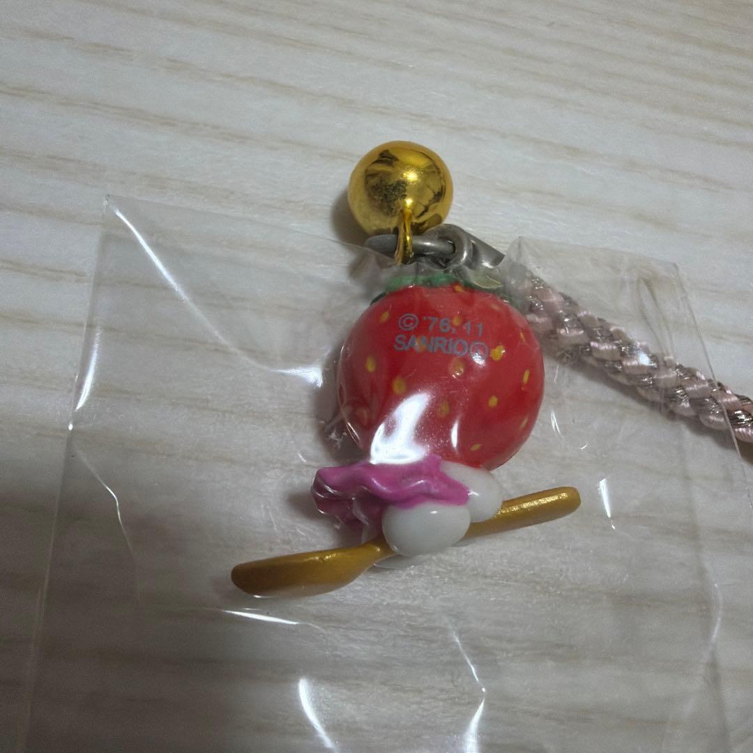【レア】ご当地キティ 根付け 栃木限定 いちごバージョン 金スプーン ストラップ
