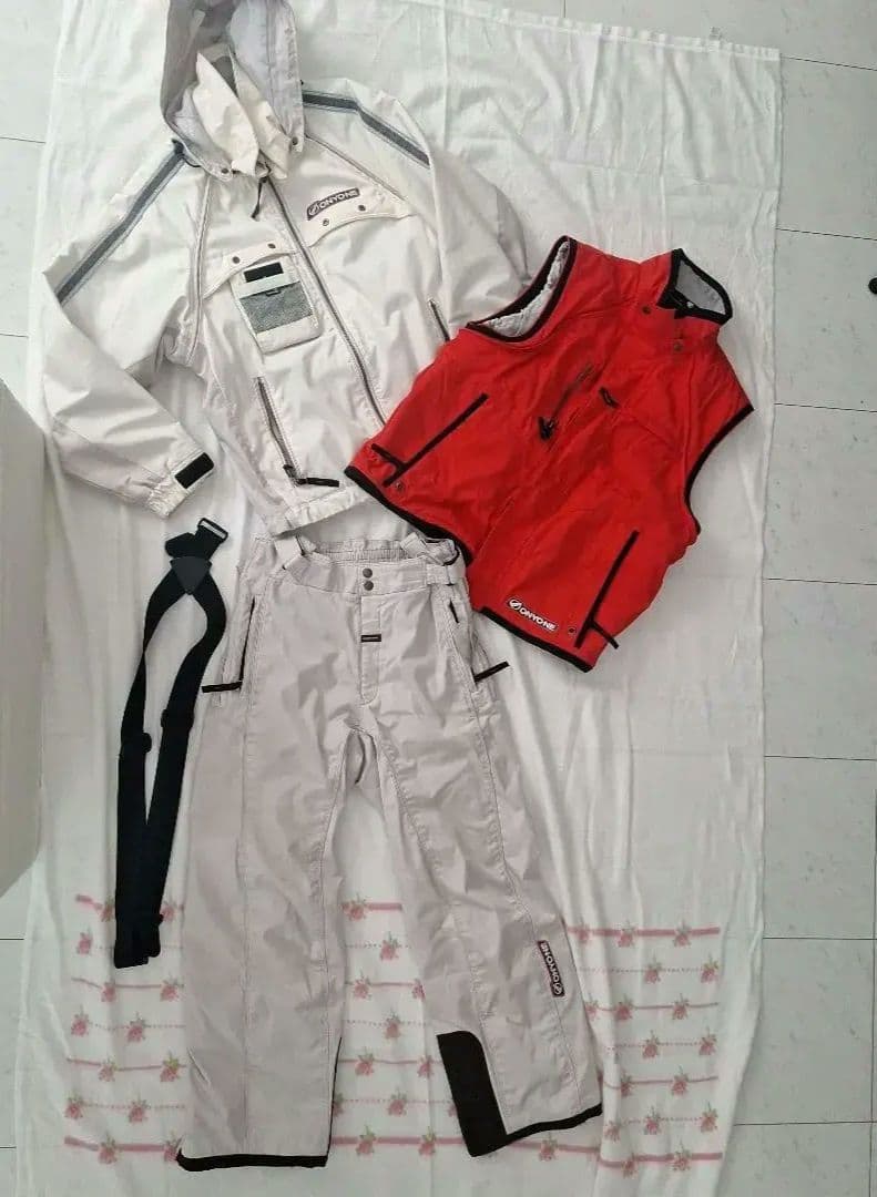 オンヨネ　チームスキーウェア