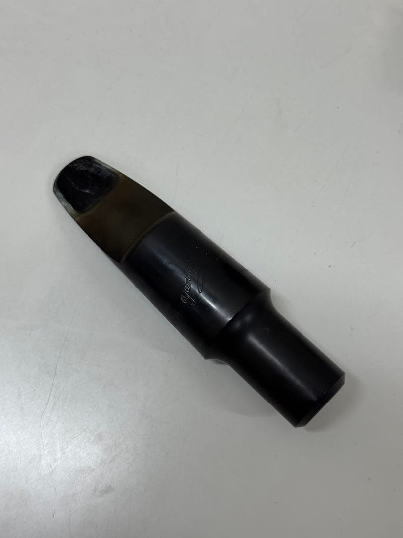 ヤナギサワ バリトンサックス用マウスピース No.5 純正リガチャーとキャップ