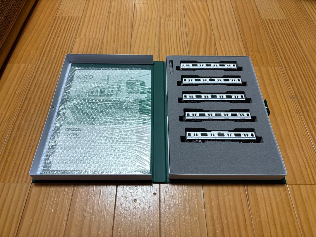 KATO 10-2043 東急5050系4000番台 新幹線ラッピングトレイン