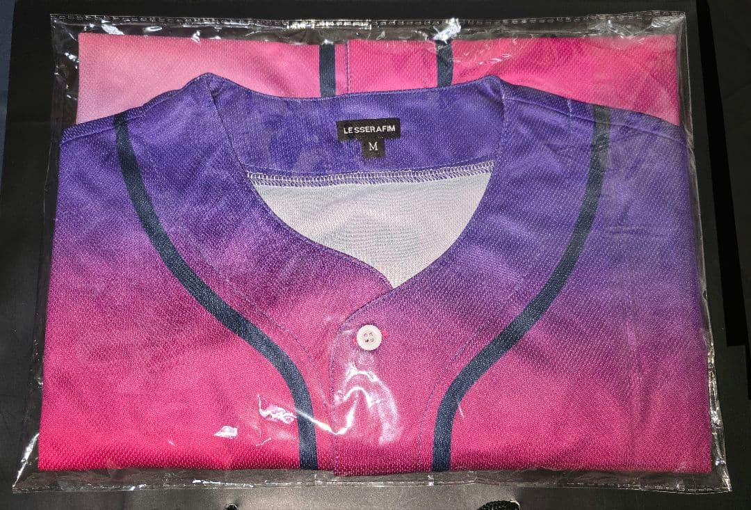 LESSERAFIM ベースボールジャージ シアトル限定