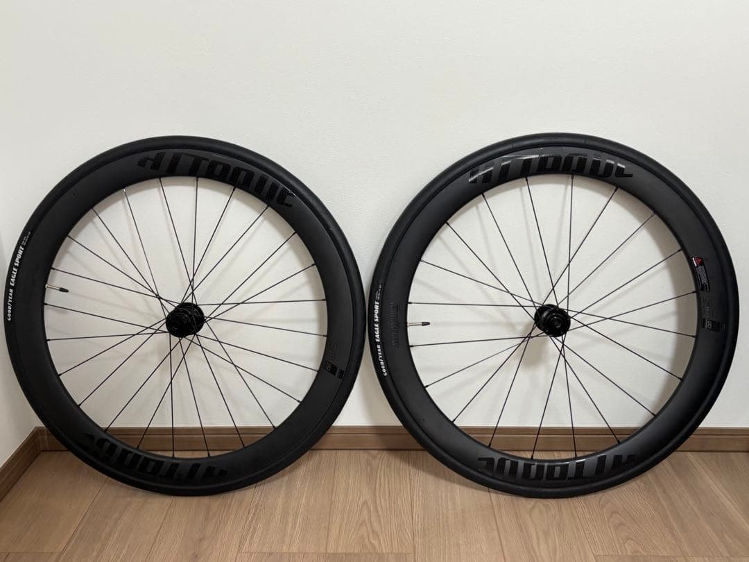 新品新車外し カーボンホイール　アタッキー　1430g 50mm