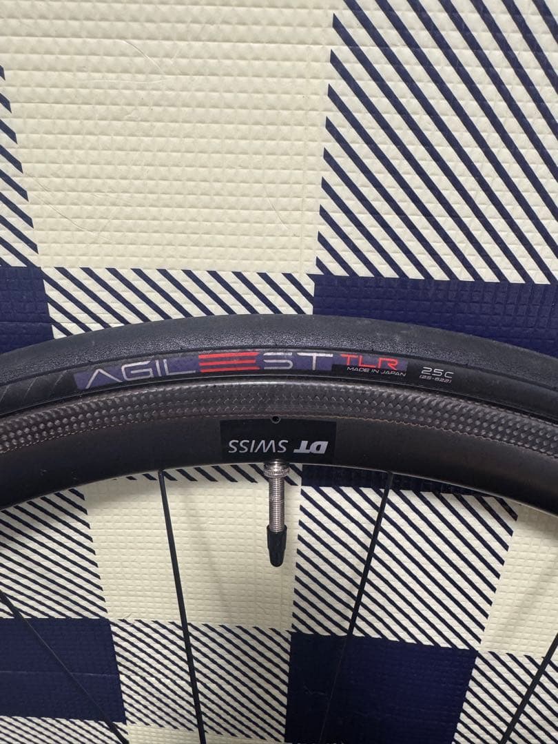 DT SWISS PRC1400 前後カーボンホイール　リムブレーキ用 タイヤ付