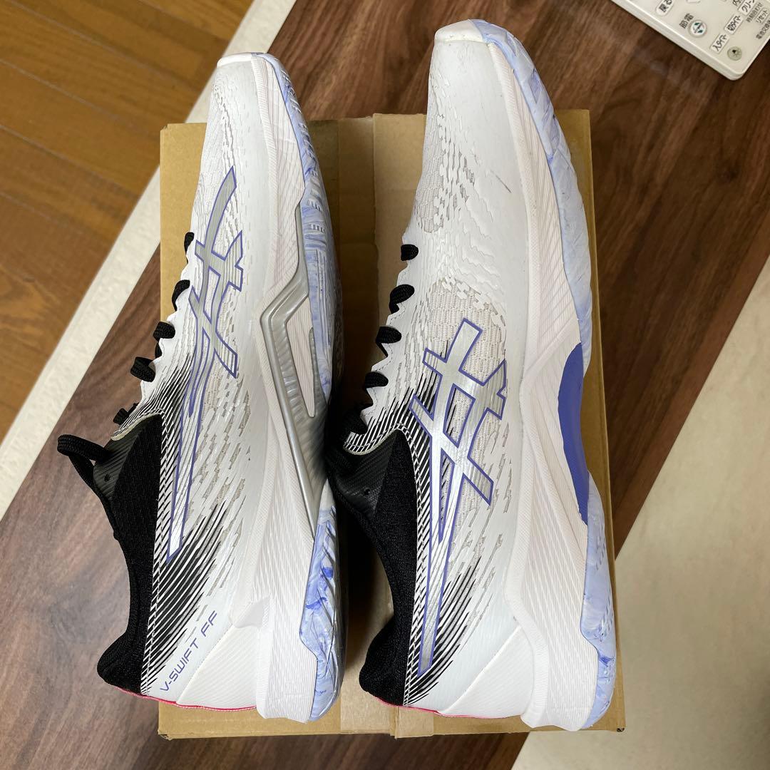 美品バレーシューズ　V-SWIFT FF 4 27.0cm 2E ローカット