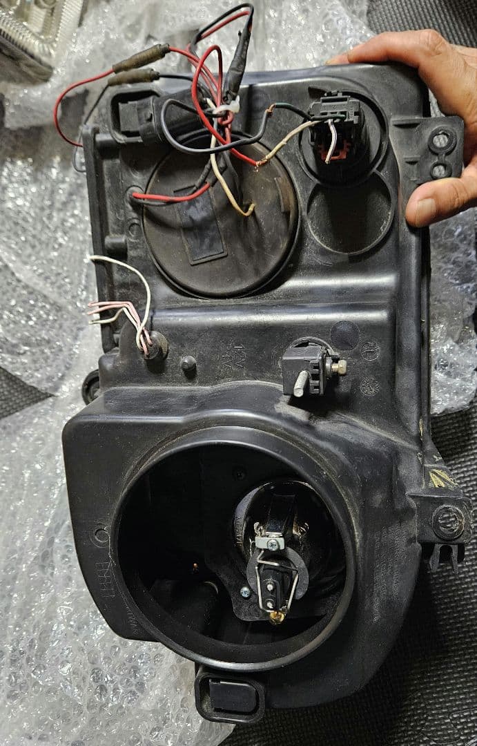 クライスラー300Cイーグルアイヘッドライト　05～10対応中古