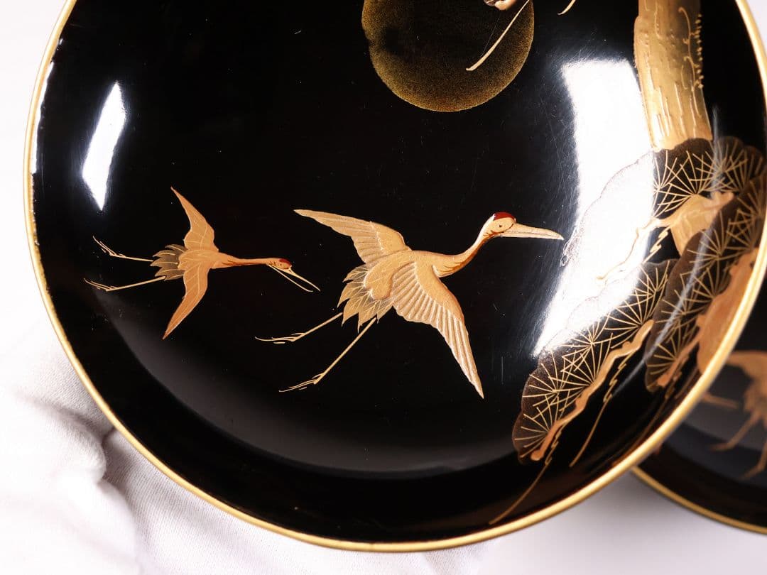【CM378】大正期 月と松 飛翔鶴 金蒔絵 欅地溜塗 黒塗 椀二客 木製漆器