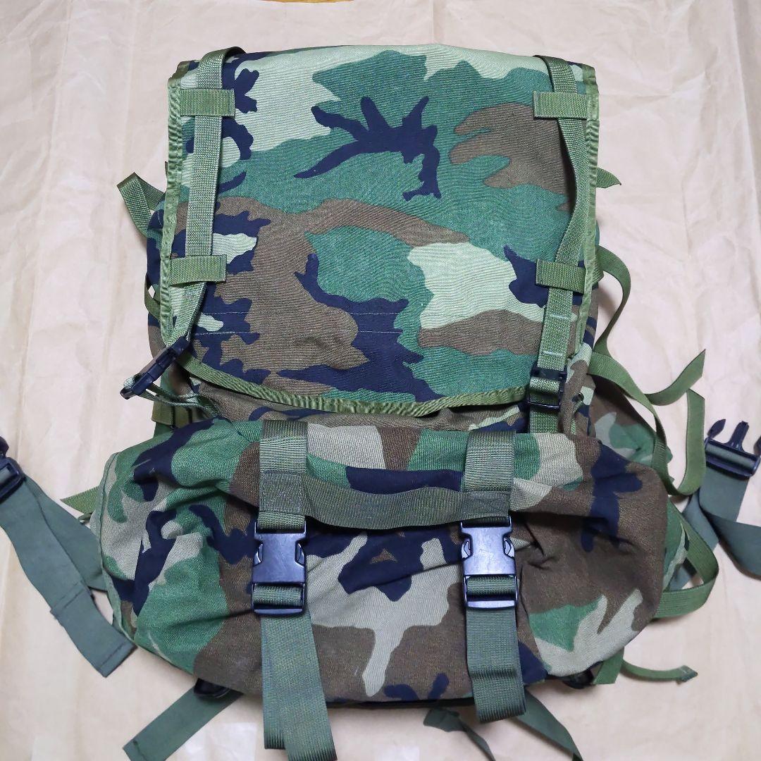 アメリカ軍メインパック/スリーピングバックキャリア/フレーム/パット 実物中古品