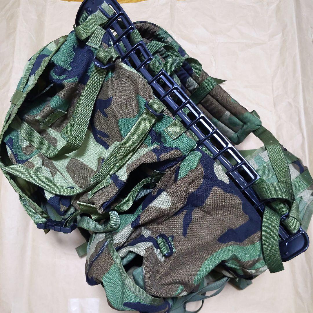 アメリカ軍メインパック/スリーピングバックキャリア/フレーム/パット 実物中古品
