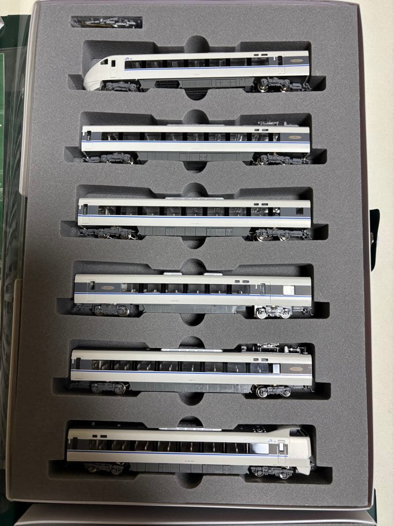 KATO 10-345+10-326 681系サンダーバード　9両編成