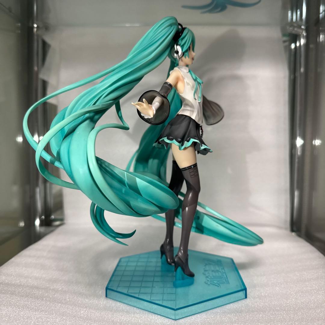 グッドスマイルカンパニー 初音ミク NT 1/8スケールフィギュア