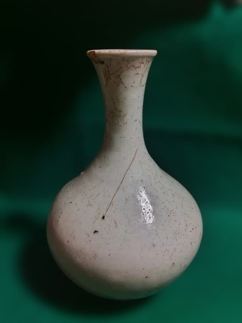 白色陶器ボトル 中型　白磁　李朝