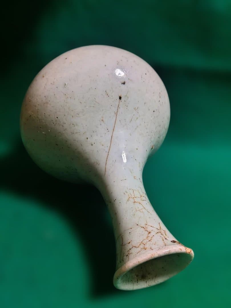 白色陶器ボトル 中型　白磁　李朝