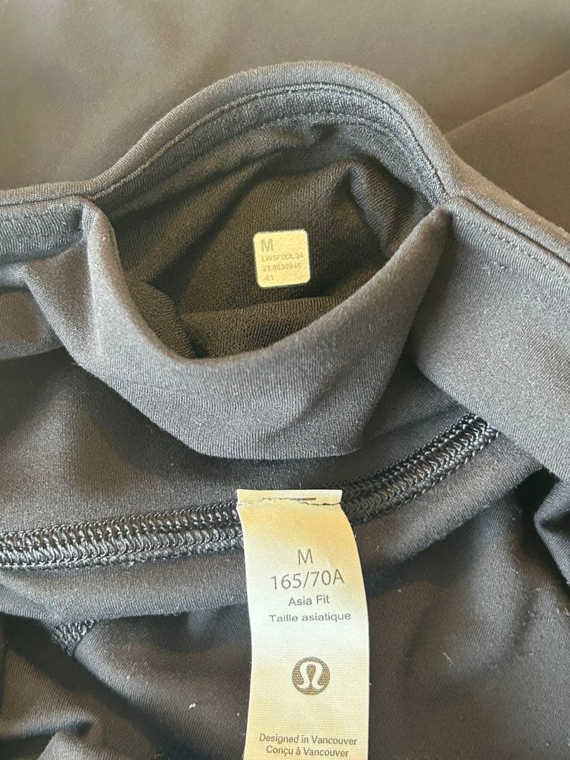 ルルレモン　ブラックフレアヨガパンツ Mサイズ