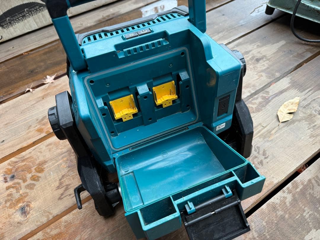 Makita LEDライト ML809