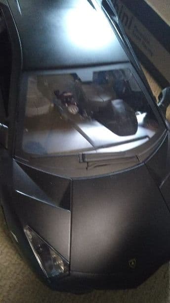 ランボールギーニ ラジコン 十分の一スケール