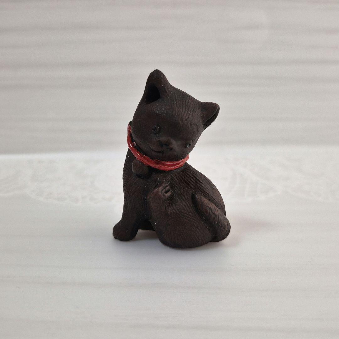 は*り様 駿河山正作　赤い首輪のネコ