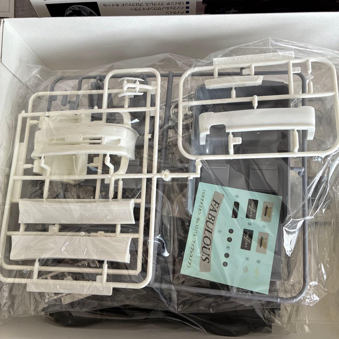 青島FABULOUS トヨタ ノア VIPスタイル 1/24 激レア