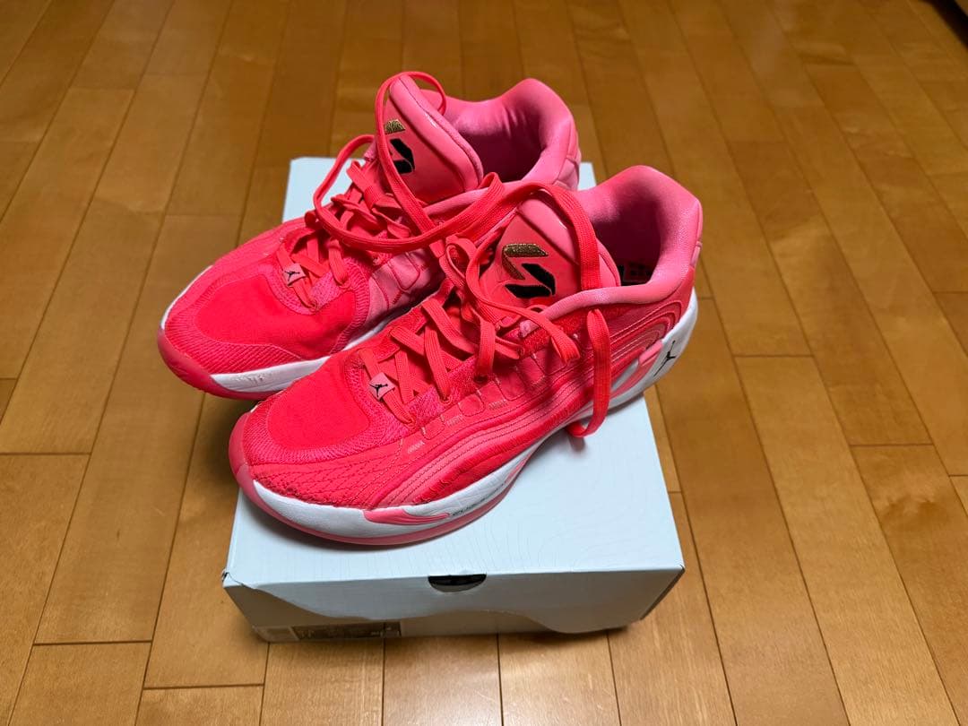ルカ4 luka4 Jordan ピンク　フラッシュクリムゾン　27.5cm