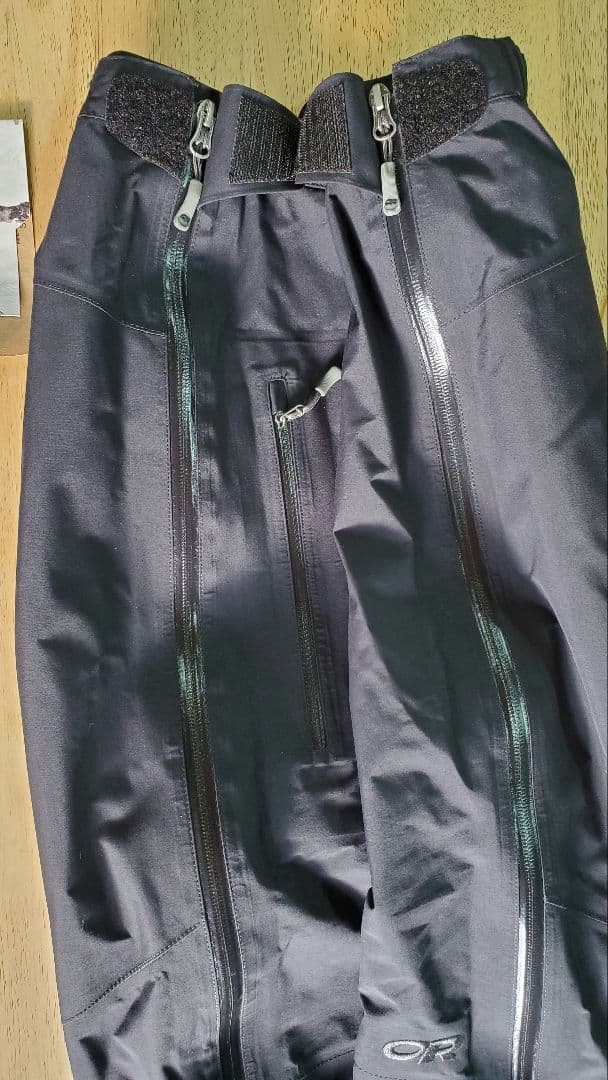 新古 アウトドアリサーチ ゴアテックス スキーウェア フーリオパンツ Furio