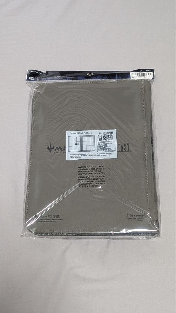 ウルトラプロ　セフィロス 9ポケットPROバインダー