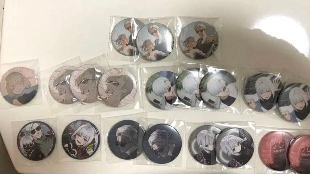 ヴァンねねくじ D賞　箔押しコレクションカード　 E賞　缶バッジ