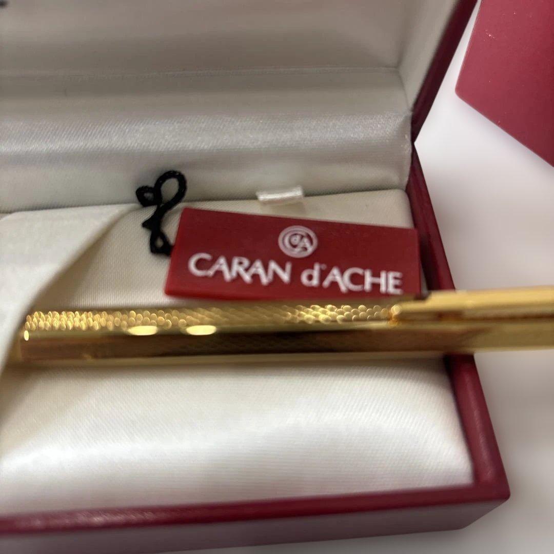 匿名発送カランダッシュ エクリドール シェブロン ノック式 ゴールドカラー美品