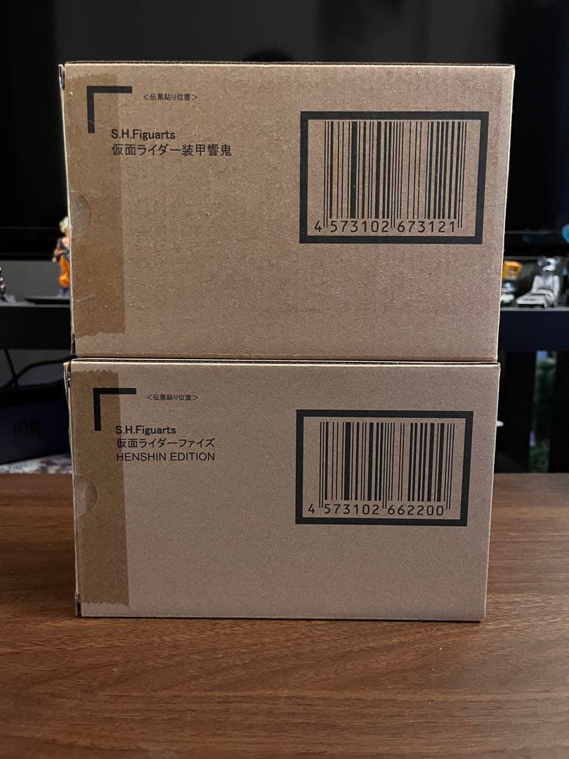 S.H.Figuarts 真骨彫　仮面ライダーファイズ＆仮面ライダー装甲響鬼