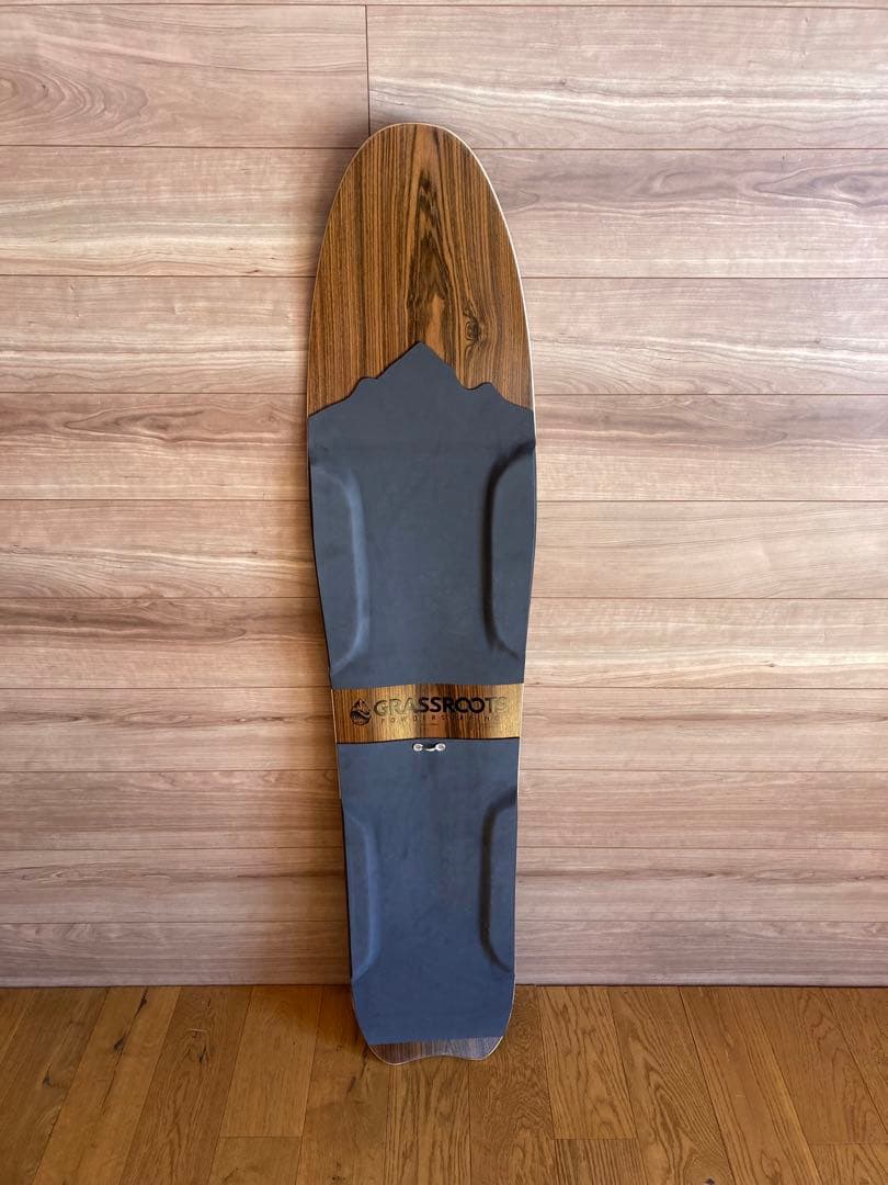 新品　GRASSROOTS POWSURF SLASHER 140 木目調