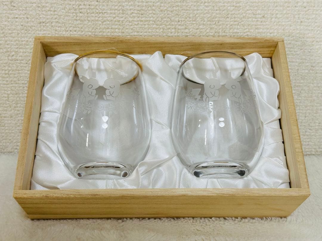 【希少、美品セット！】TOMY初期ピカチュウぬいぐるみ&ピカのペアグラスセット