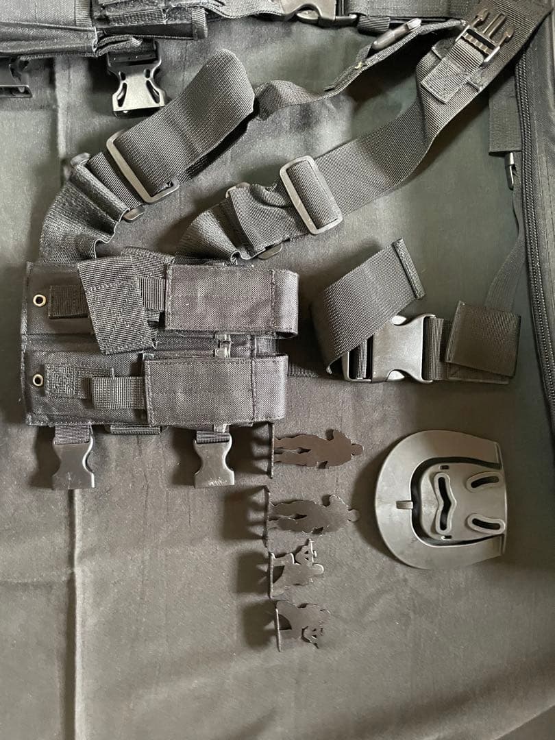 サバゲ　装備品セット　V1ベスト　カーキー　ホルスター　マグポーチ　ベルト