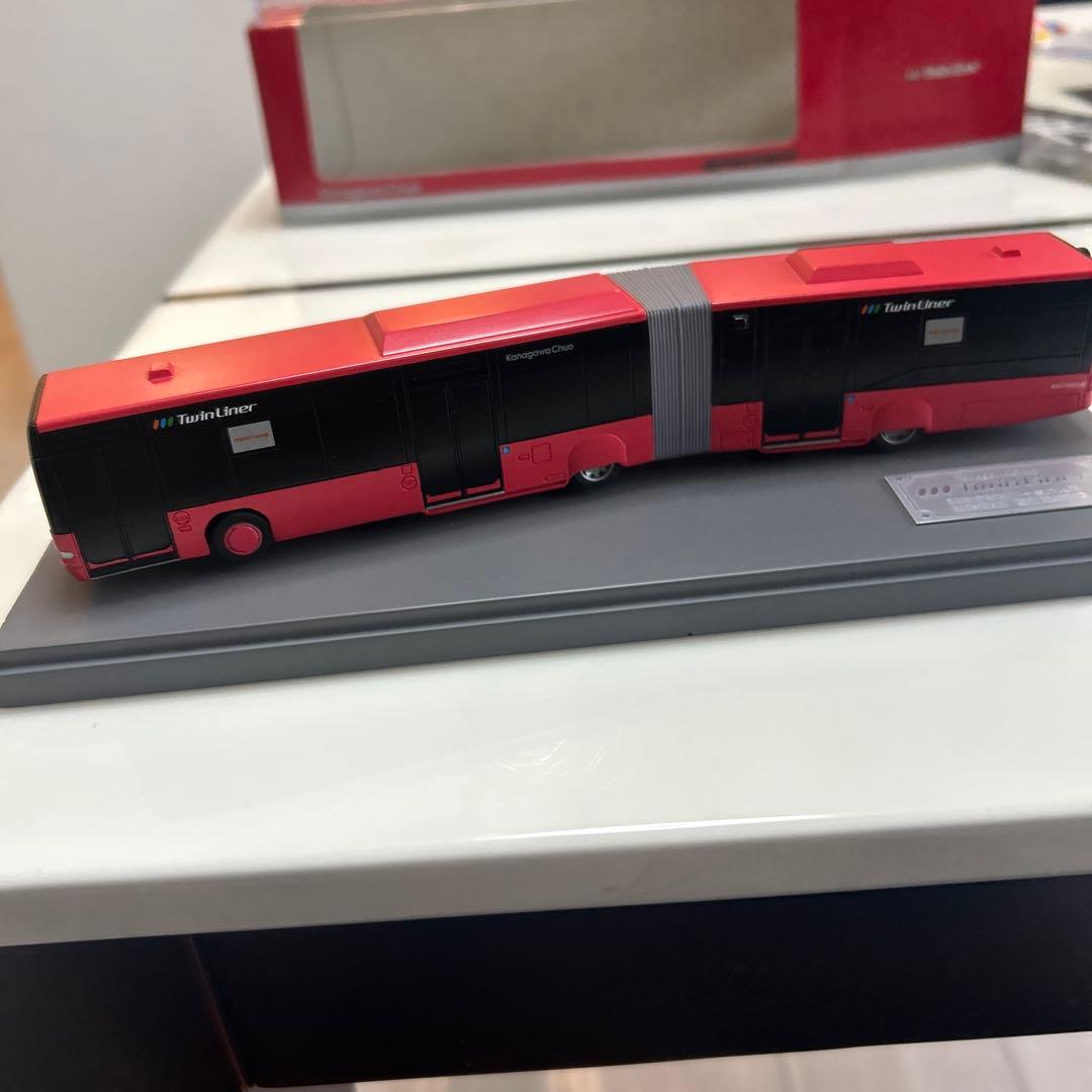 【未開封箱入り】ツインライナー　神奈中バス模型