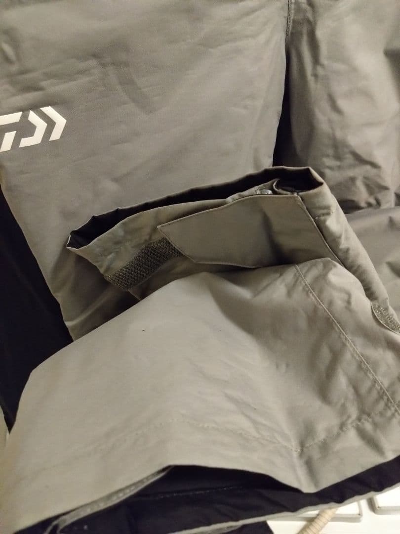 DAIWA　レインマックス　上下セット　М　使用少　（黒/灰）真冬防寒　アジング