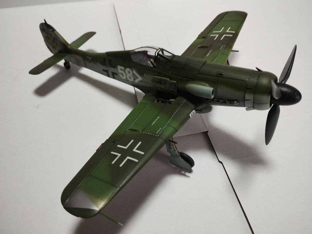 プラモデル完成機　1/48　フォッケウルフ(1)