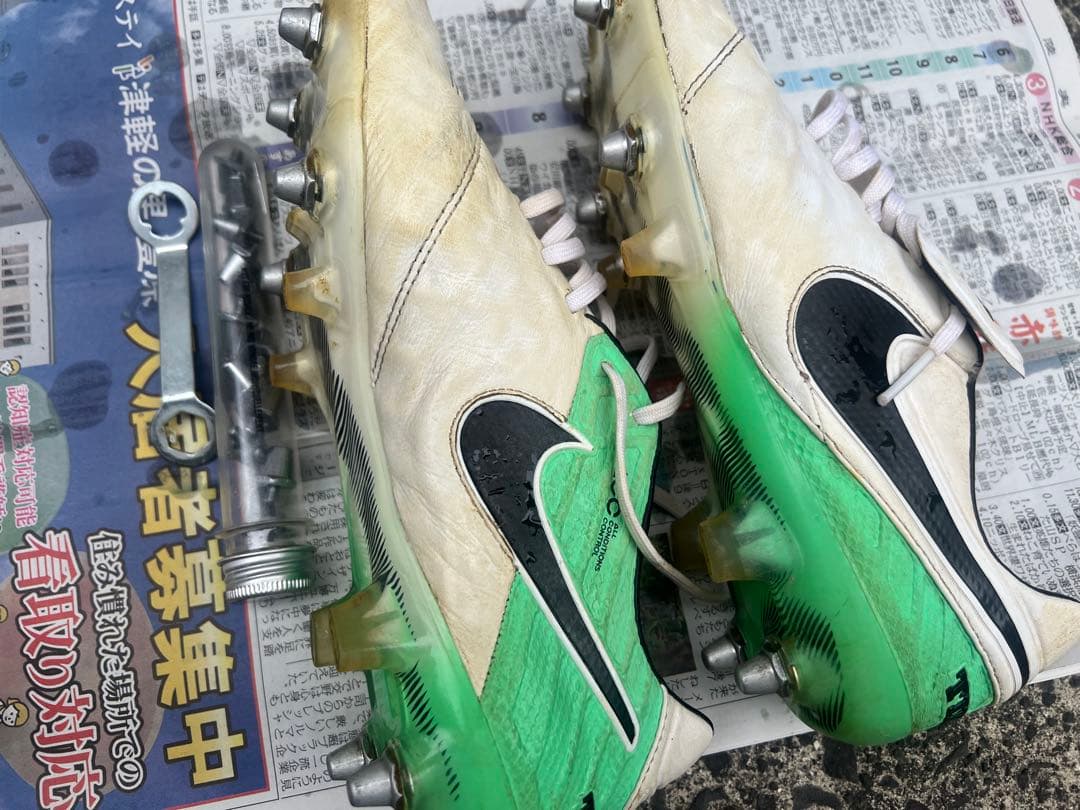 NIKEサッカースパイクティエンポ6 SG 27.5cm