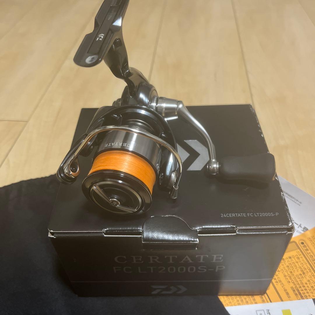 24セルテートFC LT2000S-P スピニングリール