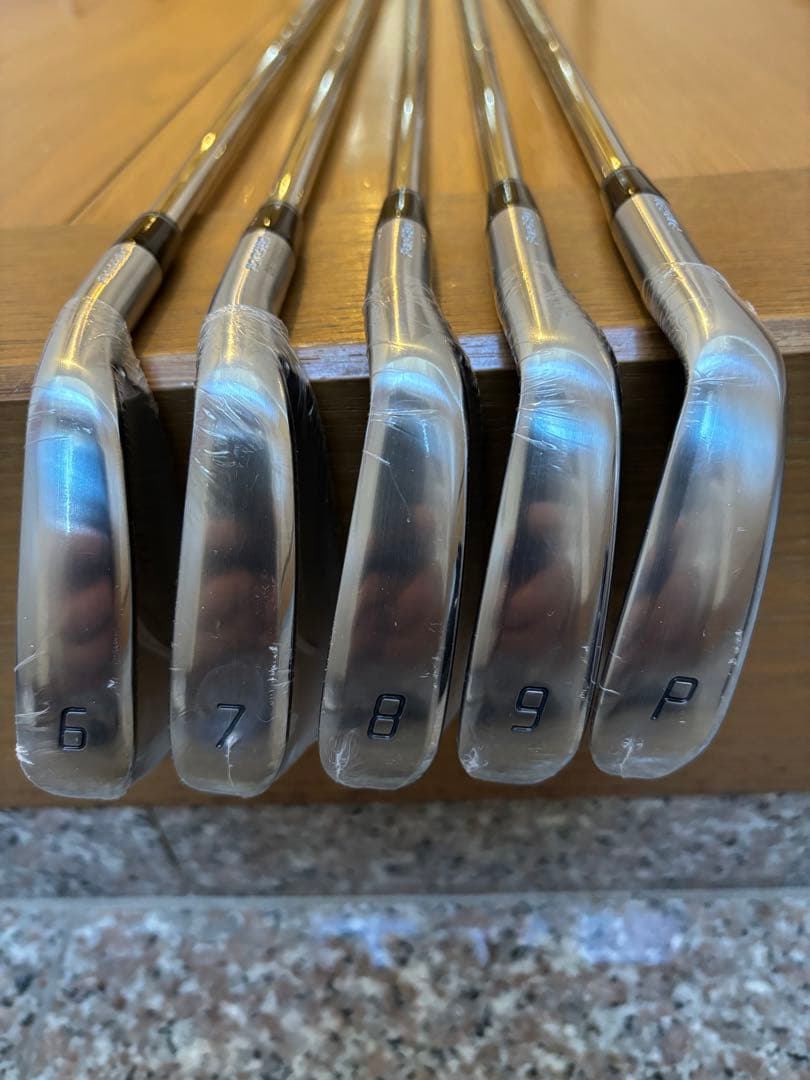 新品2025フォーティーンtb5 アイアン(6〜9 .pw) FS−90i