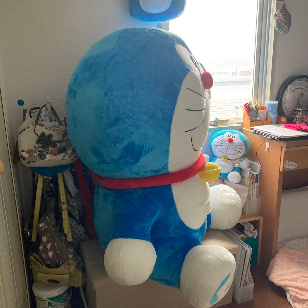 ドラえもん　超特大ぬいぐるみ