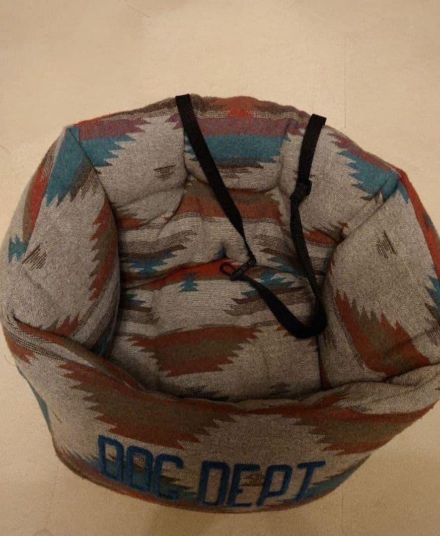 DOG DEPT ドッグデプト アズテック柄 犬用ドライブベッド クッション