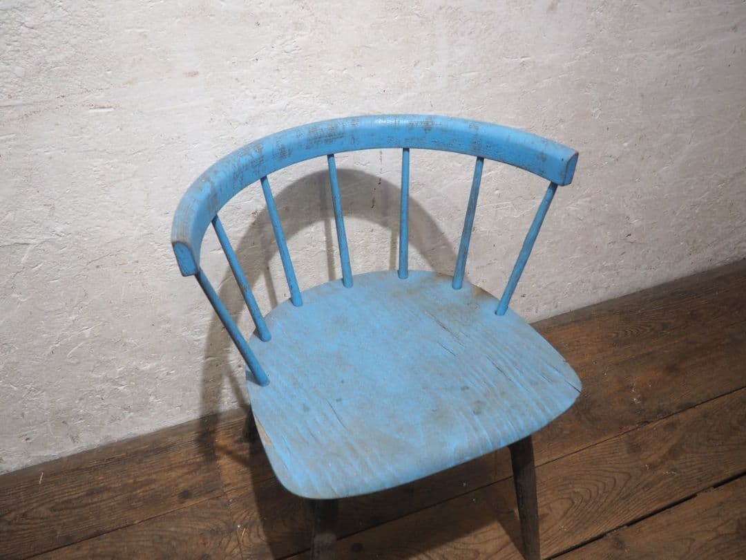 1338 シャビーシックなチェア　椅子　イス　オブジェ　レトロ　ビンテージ　花台