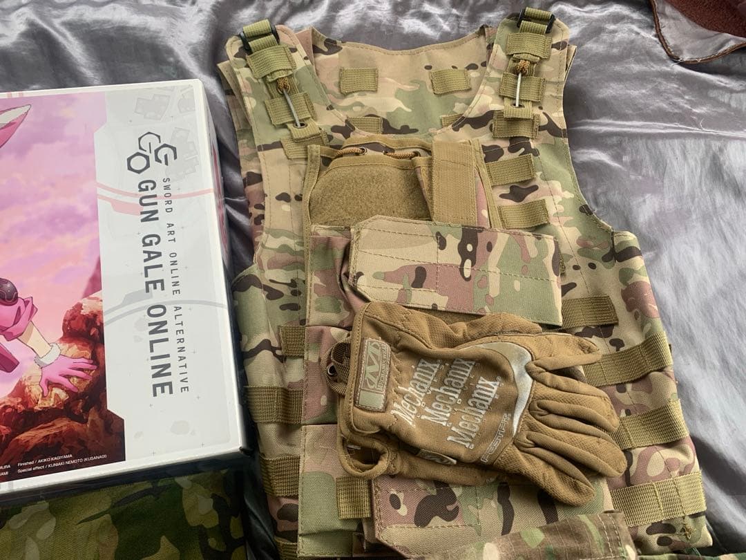 東京マルイ 電動ガン本体 P-90プラス バージョン・レン　マガジンと迷彩セット